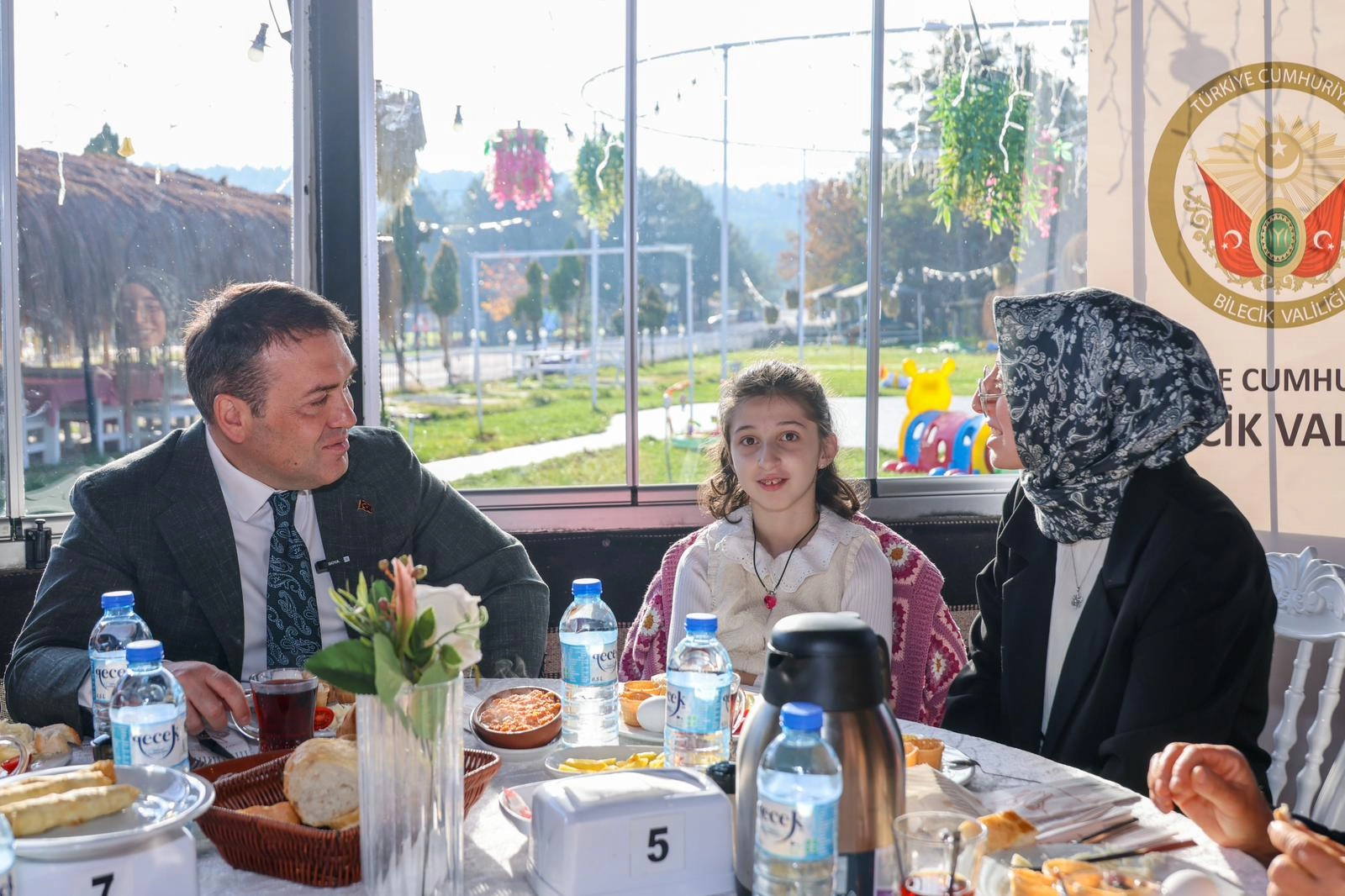 Bilecik'te Vali Sözer engelli bireylerle buluştu