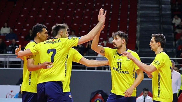 Filenin Efeleri’nden Kusursuz Performans: Fenerbahçe İBB’yi Set Vermeden Geçti!